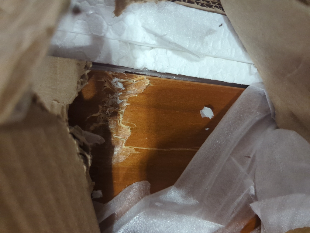 Size Queen Size Solid Wood Bed