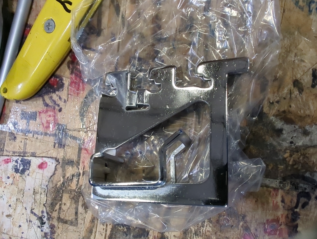 Heavy duty security crossbars Bracket