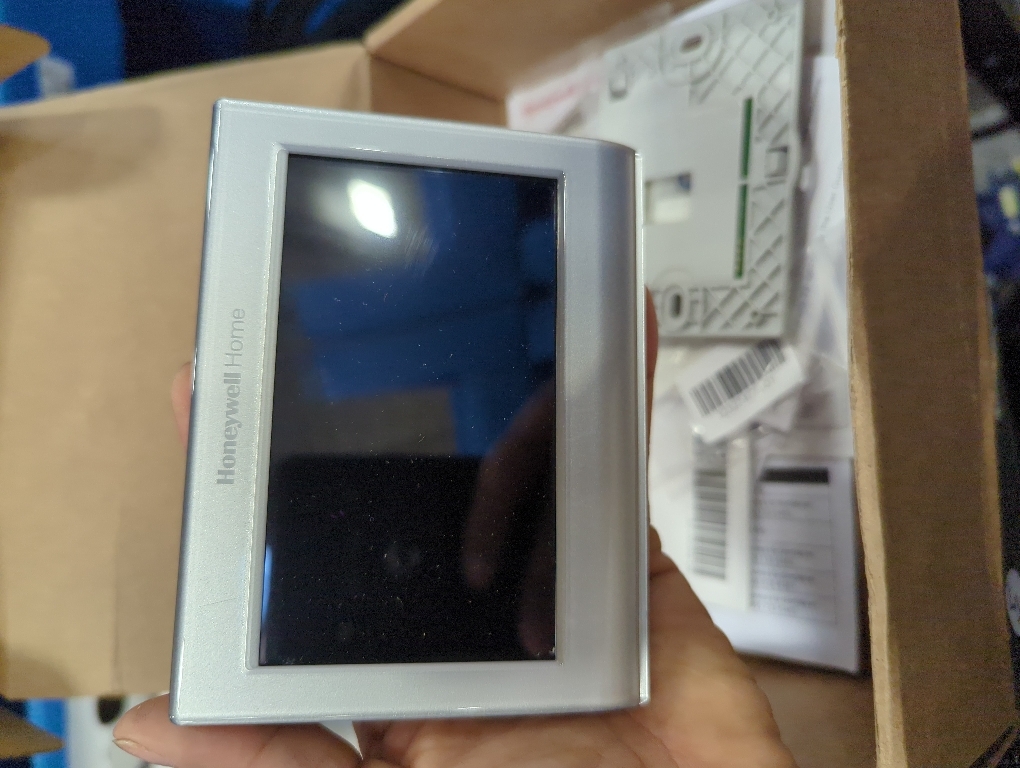 Honeywell Home RTH9585WF1004 Wi-Fi Smart Color Thermostat, 7 Day Programmable, Touch Screen, Energy Star, Alexa Ready, Gray