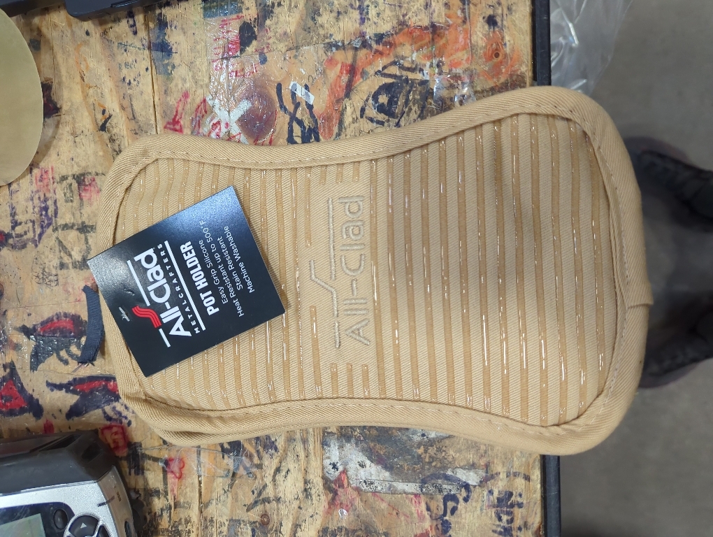 All-Clad Premium Pot Holder & Hot Pad: Heat Resistant to 500 Degrees - 100% Cotton, 10x6.25 Hot Pad for Kitchen and Barbeque, (2-Pack), Cappuccino