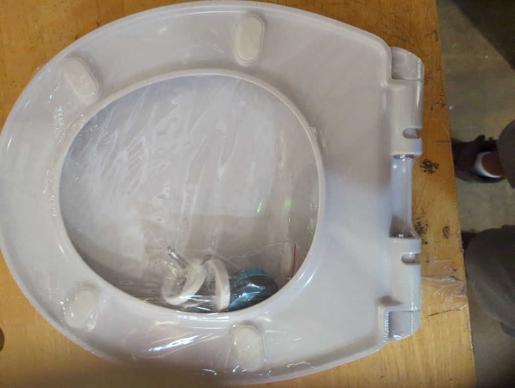 Toilet Seat With Cover Soft Close, Toilet Lid Slow Close Quiet No, Easy Installation & Release,Safe PP Material Easy Clean​​ Bathroom Toilet Seat​​,Comfortable Ergonomic Design For All Toilet Brands