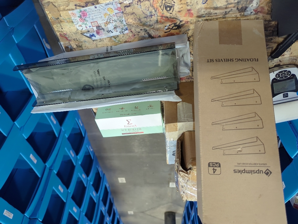 upsimples Acrylic Shelves for Wall Decor, 15 Display Shelf Perfume Organizer for Bathroom, Bedroom, Living Room, Floating Bookshelves for Kids, Clear Black, 4 Pack