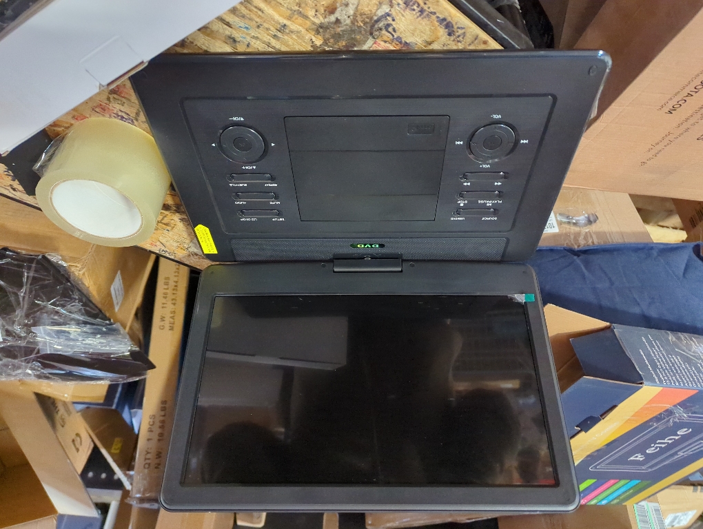 17.9 Portable DVD Player Built in TV with 15.6 Large HD Swivel Screen, ATSC Tuner, Built-in Battery, High Volume Speakers, Support HDMI/USB/AV/Sync TV and Multiple Formats