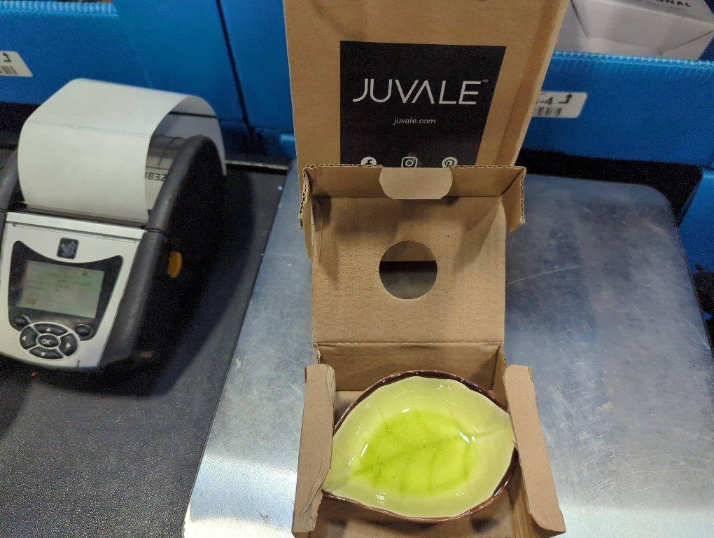 Pack of 4 JUVALE Ceramic Leaf Shape Porcelain Plates,Saucers Bowl,Sauce Dishes,Sushi Dinnerware