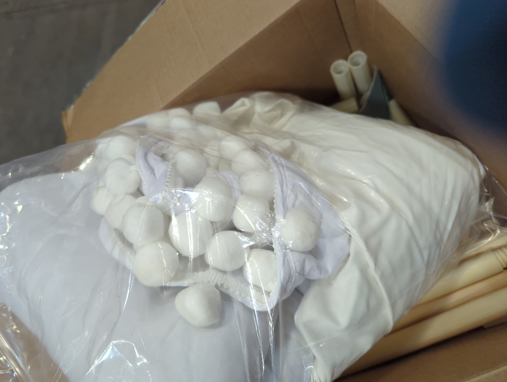 Teepee for Kids Tent Indoor with Floor Mat,Carry Bag,Banner,Play Cottage with Star Light, Cotton Canvas Kids Teepee Tent for Girls & Boys, Pompom Ball Design, Foldable Teepee Tent