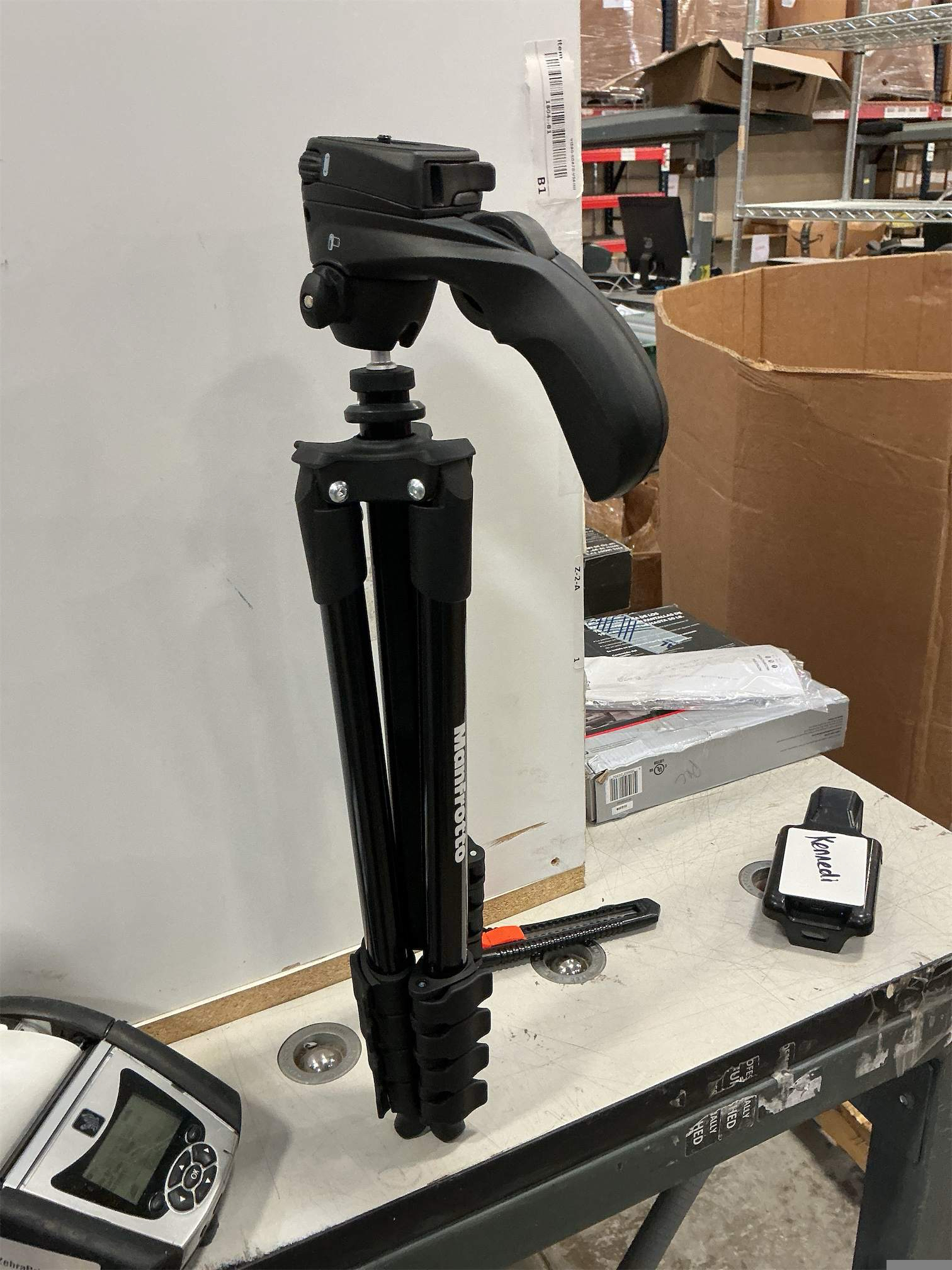 Manfrotto Compact Action Aluminum 5-Section Tripod Kit with Hybrid Head, Black (MKCOMPACTACN-BK)