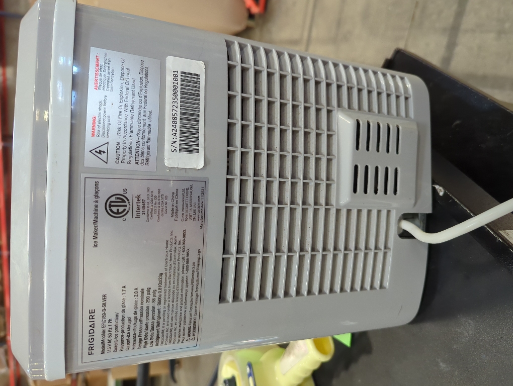 Frigidaire EFIC118-SILVER-KL Ice Maker Machine, Compact Countertop, Silver