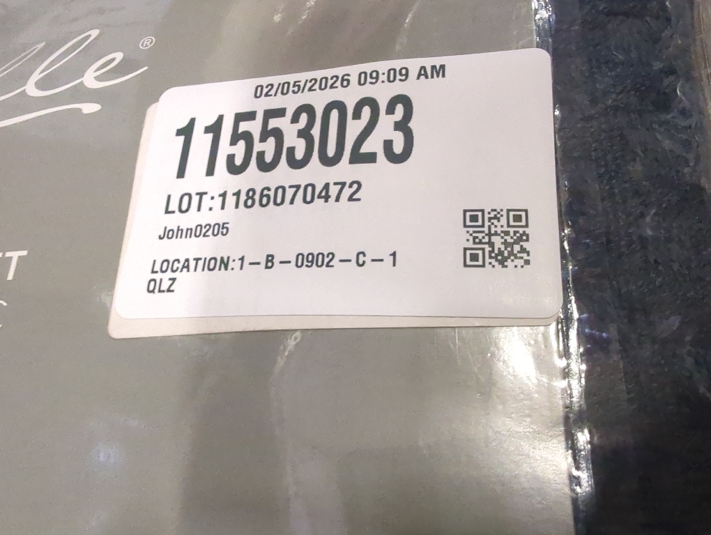 Size Full/Queen Color Navy Blue Corelle knit blanket