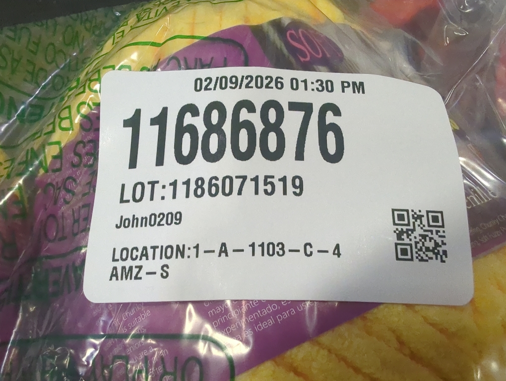 Set of 2 Color yellow Chunky Chenille Yarn for Crocheting - 2x200g Baby Blanket Yarn for Crocheting Soft - 350 Yards Fluffy Thick Plush Yarns for Knitting Blankets Amigurumi (2, Yellow)