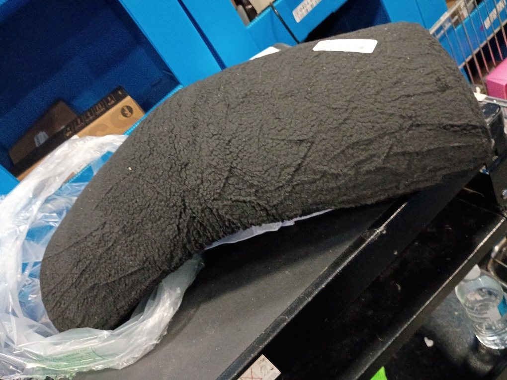 Sintuff Recliner Leg Rest Cushion Sofa Footrest Pillow with Cover Half Moon Bolster Pillow Under Knee Pillow for Sleeping On Back Alleviating Pain, 19.7 x 8 x 3.5 Inch (Black)