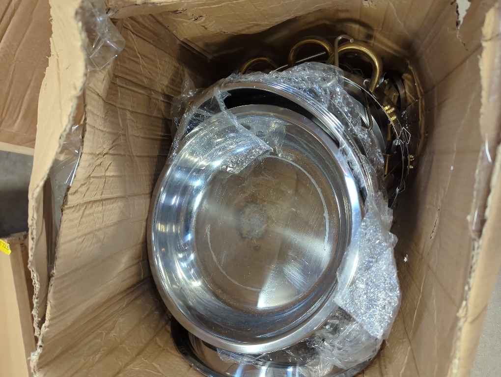 6QT Gold Chafing Dishes for Buffet, 304 Stainless Steel Food Pan with Lid, Round Chafing Dish Buffet Set of 4 Pack Food Warmer, Food Warmers for Parties Buffet Catering Events Dinners