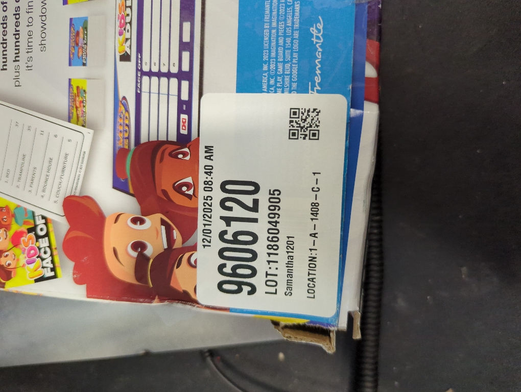 Family Feud Kids vs Adults Game: Party Board for 3  Players, Imagination Gaming Inc., Money Concepts, 30 Min Play