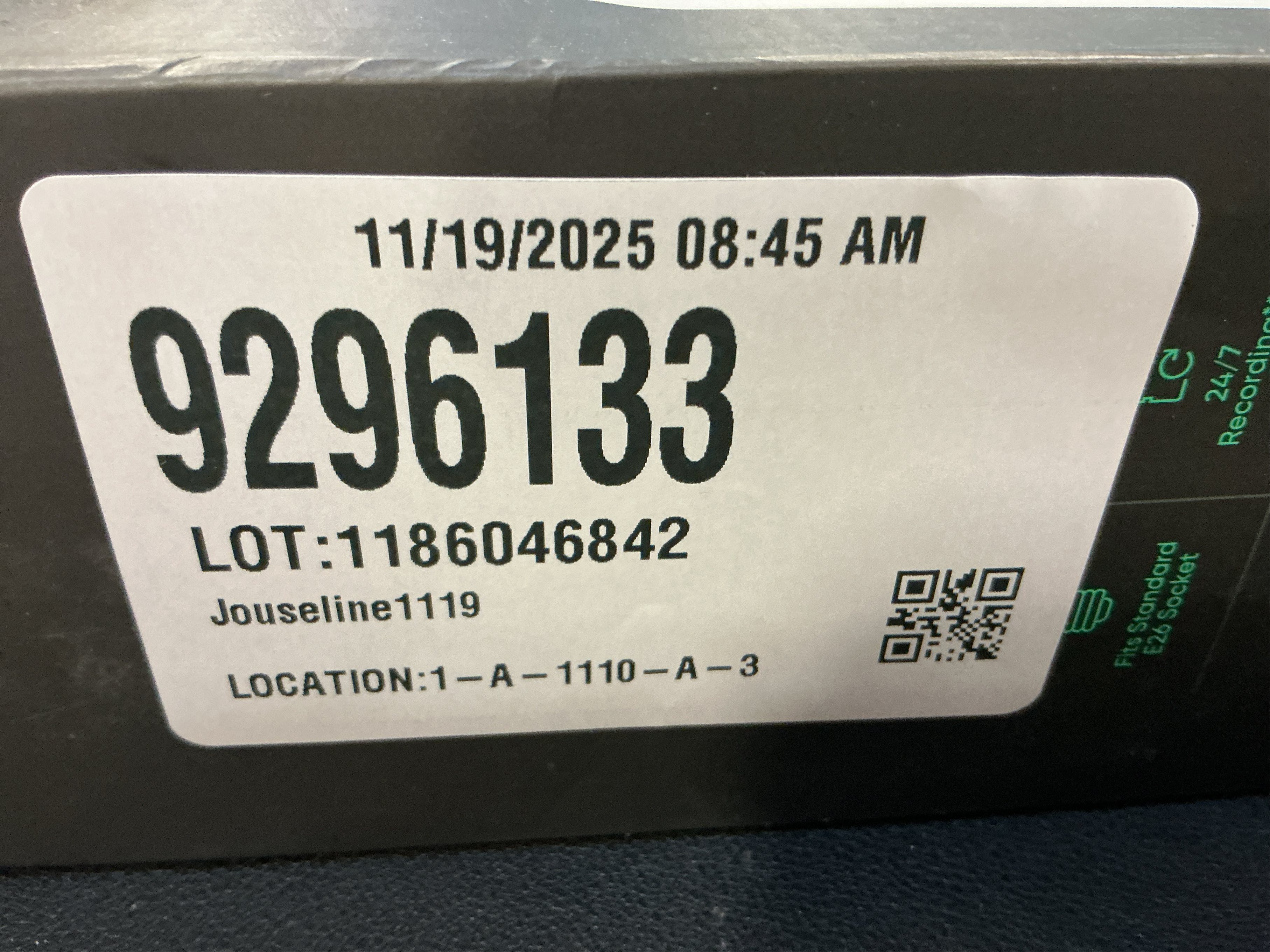 WYZE Bulb Cam Security Camera, 2K HD Outdoor Light Bulb Camera, Color Night Vision, Dimmable LED Bulb, Motion Detection, Siren Alarm, Works w/Alexa/Google Assistant. Free Expert Support