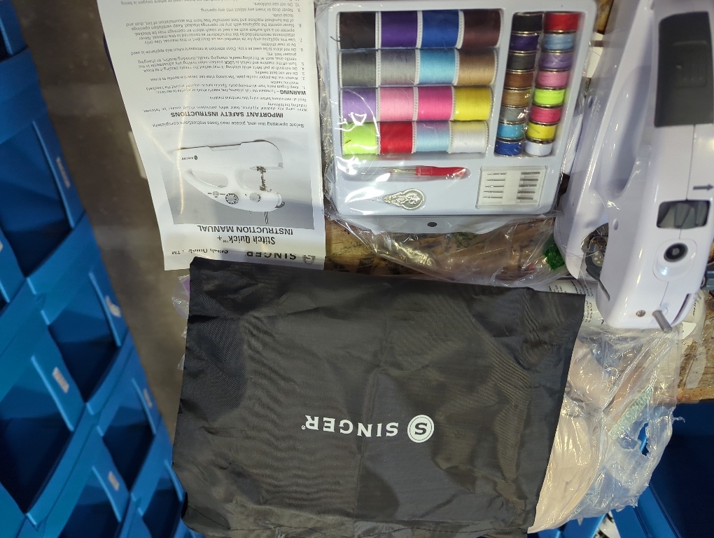 SINGER Stitch Quick   Portable Cordless Mending Machine Bundles (Two Thread Stitch Quick   & Bundle)