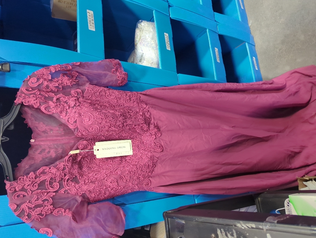 Size L Women's Half Sleeves Mother of The Bride Dresses for Wedding Lace Appliques Ruffled Chiffon Formal Evening Gowns