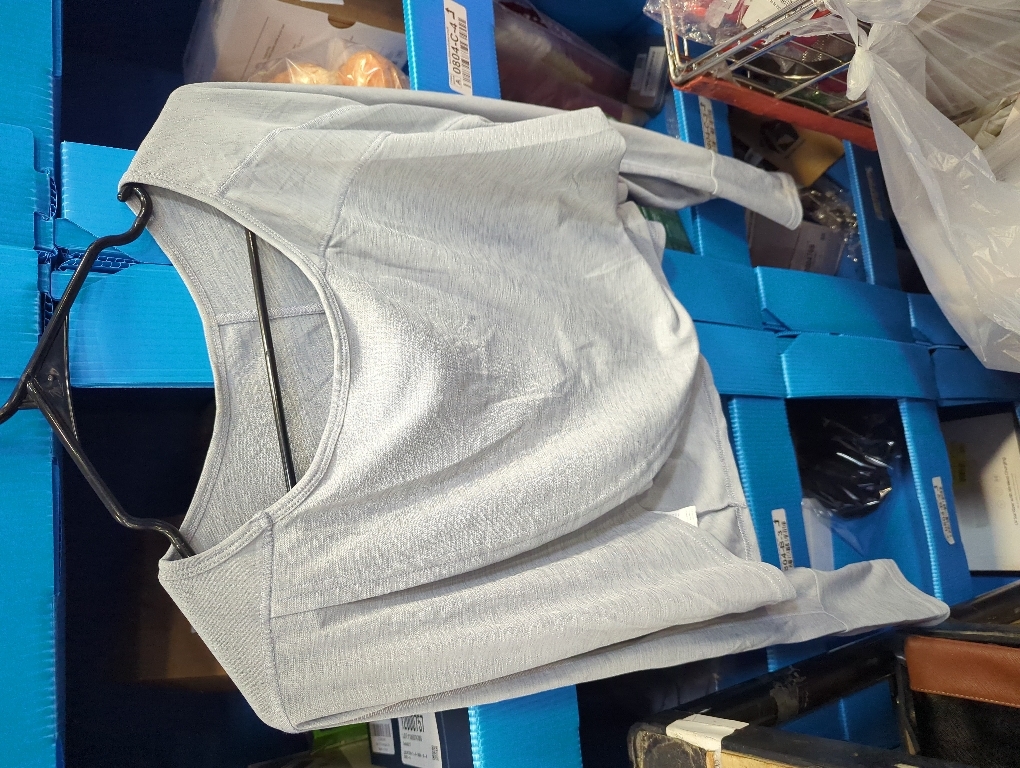 Size M... Womens Long Sleeve Workout Tops Athletic Shirts Cropped Crossover Back Loose Running Gym Tee with Thumb Holes