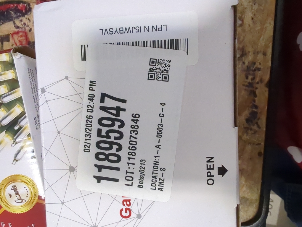 Laser Christmas Projector Lights Outdoor, Outdoor Garden Laser Light, Landscape Lights with Red and Green Stars, IP65 Waterproof,Cold Resistant. Suitable for Holiday, Party, Garden Decorati