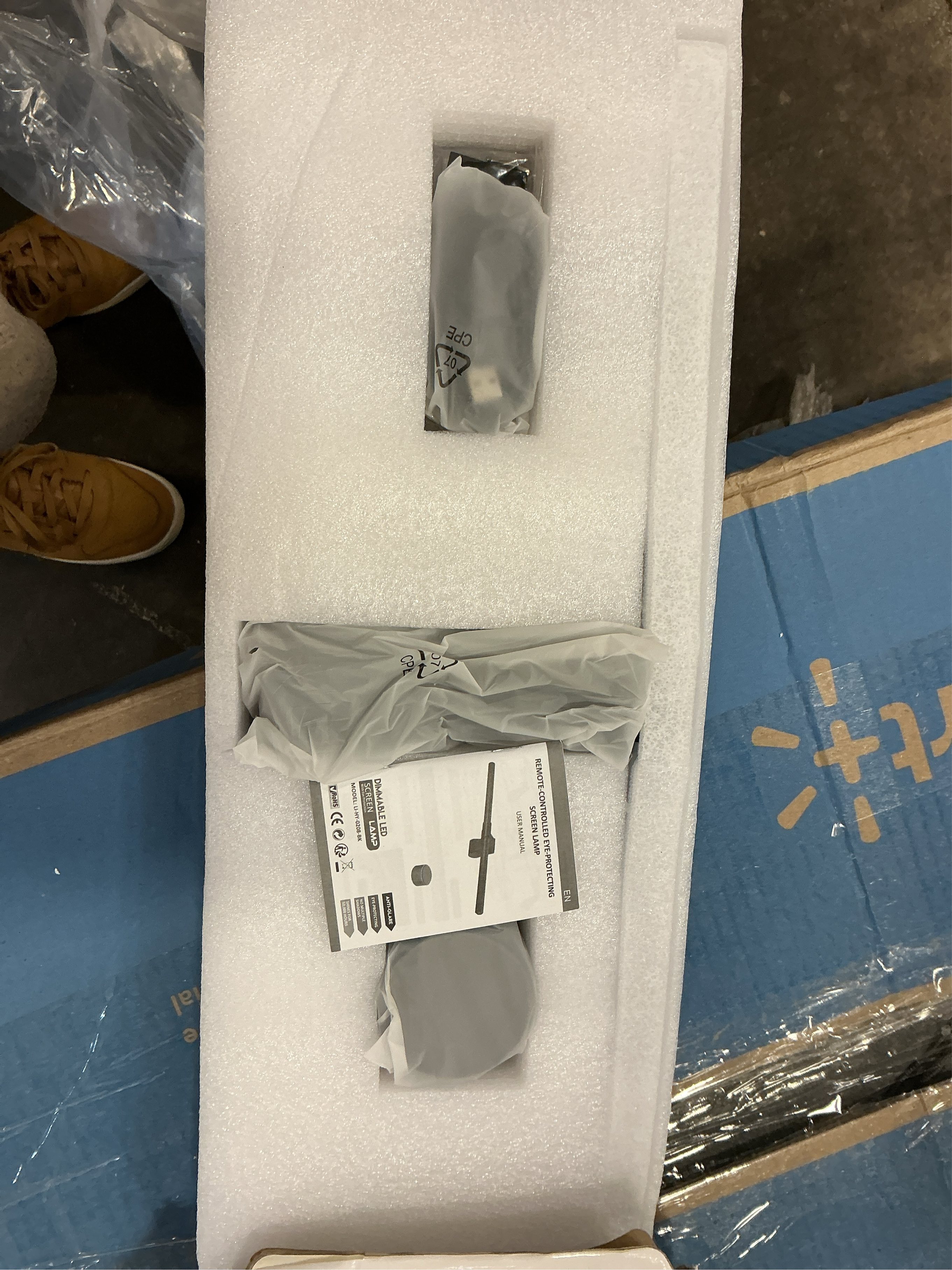 Quntis Monitor Light Bar PRO  with Remote Control, Fit for Curved/Flat Monitor, Eye-Care USB Computer Lamp Dimmable Screen Light Bar with Auto-Dimming, No Glare Home Office Gaming Desk Lamp