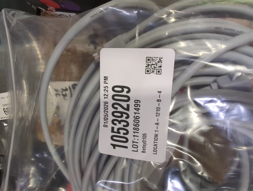 Insignia™ - 100' Cat-6 Ethernet Cable - Gray