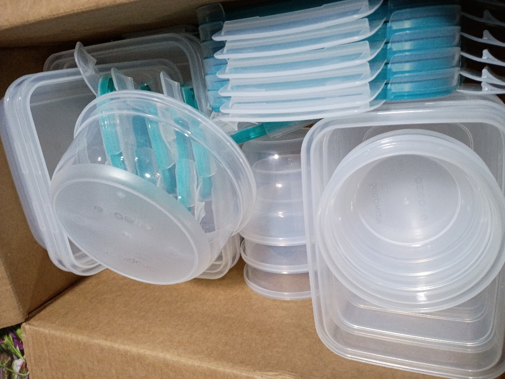 Snapware 38-piece Plastic Food Storage Set