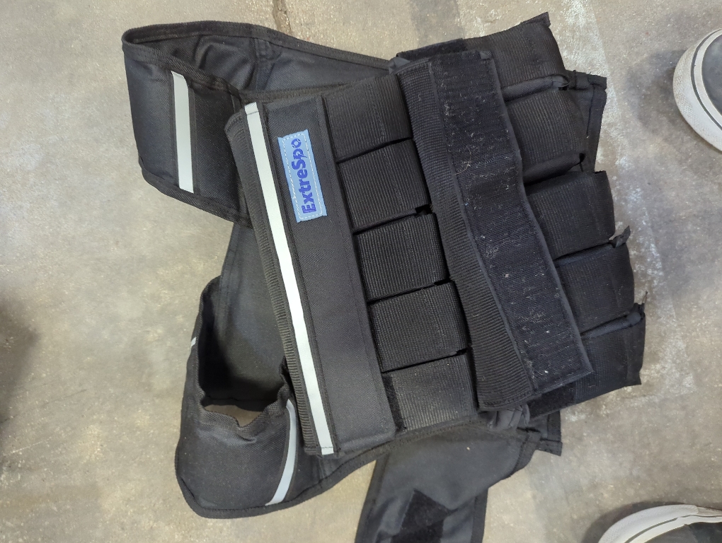 Adjustable Weighted Vest for Men Women, 40lb Rucking Weight Vests Adjustable for Running, Training Workout, Jogging, Walking