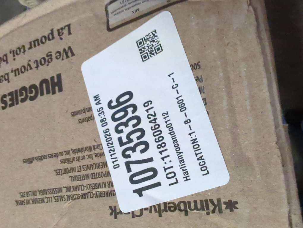 Huggies Size 1 Diapers, Skin Essentials Baby Diapers, Size 1 (8-14 lbs), 204 Count (3 Packs of 68), Packaging May Vary