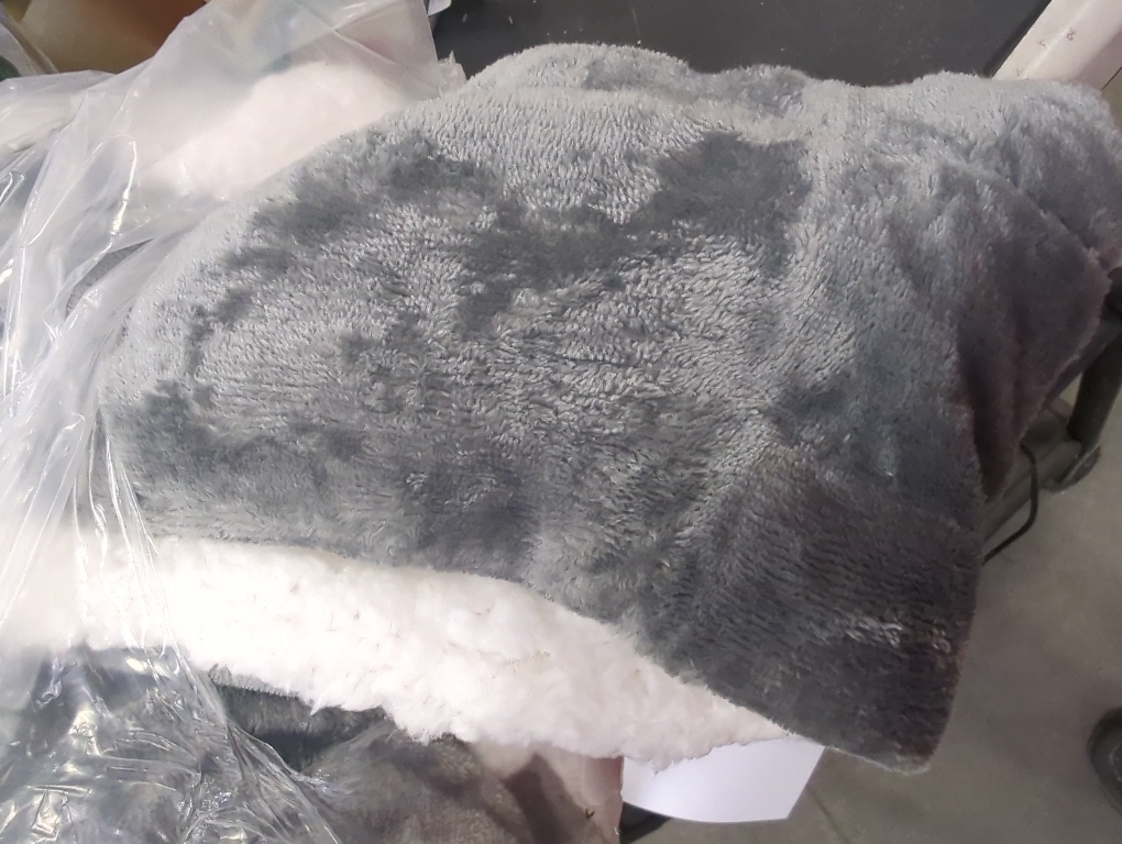 Bedsure GentleSoft Sherpa Fleece Throw Blanket for Couch - Thick and Warm Christmas Blanket for Winter, Soft Fuzzy Plush Throw Gifts for Women and Men, Grey,