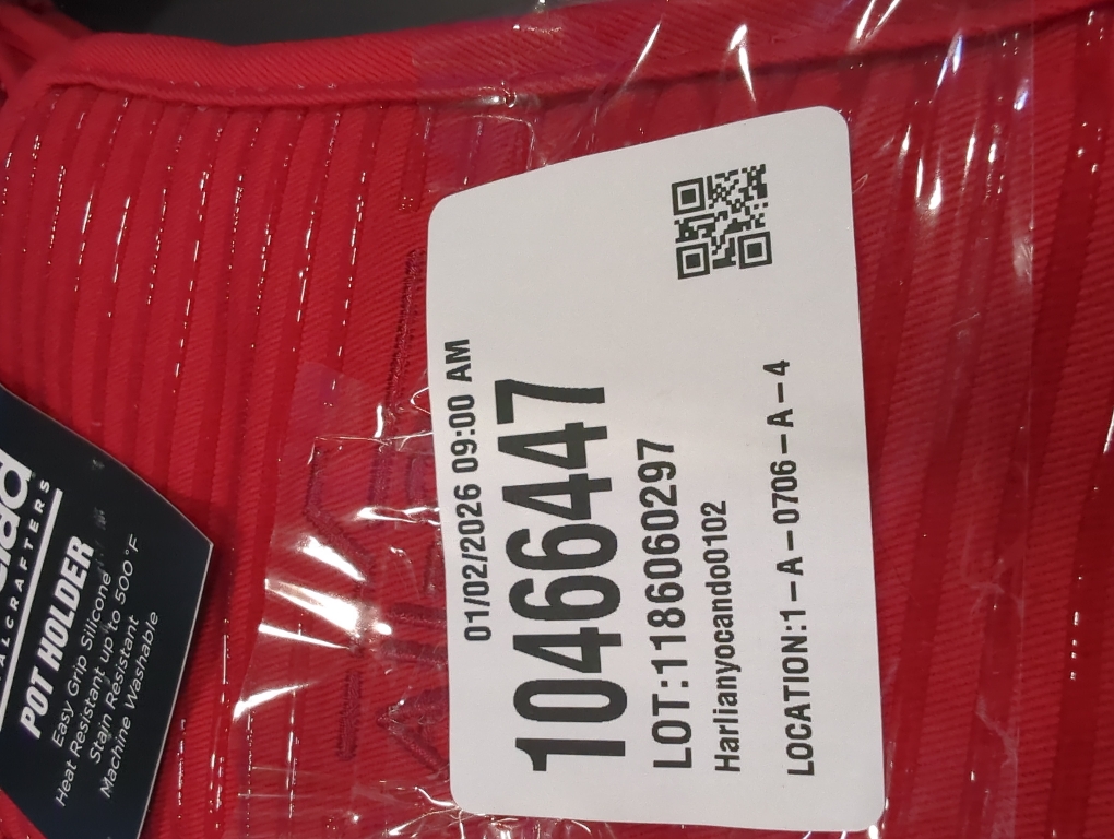 2 pack All-Clad Textiles Deluxe Heat and Stain Resistant Pot Holder. Silicone Treated Heavyweight 100-Percent Cotton Twill Hot Pad, Machine Washable, 6-inches by 10-inches, Chili Red