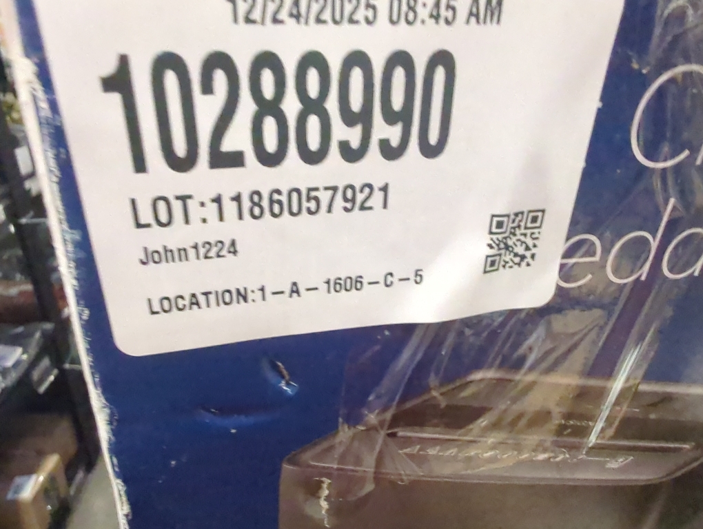 Insignia™ - 6-Sheet Crosscut Shredder - Black