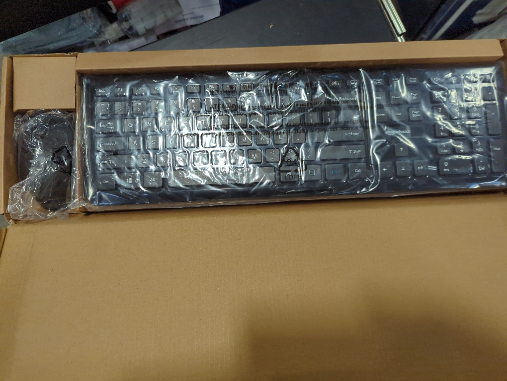 Amazon Basics Wired Keyboard and Mouse Bundle, Full-Sized, QWERTY Layout, Black