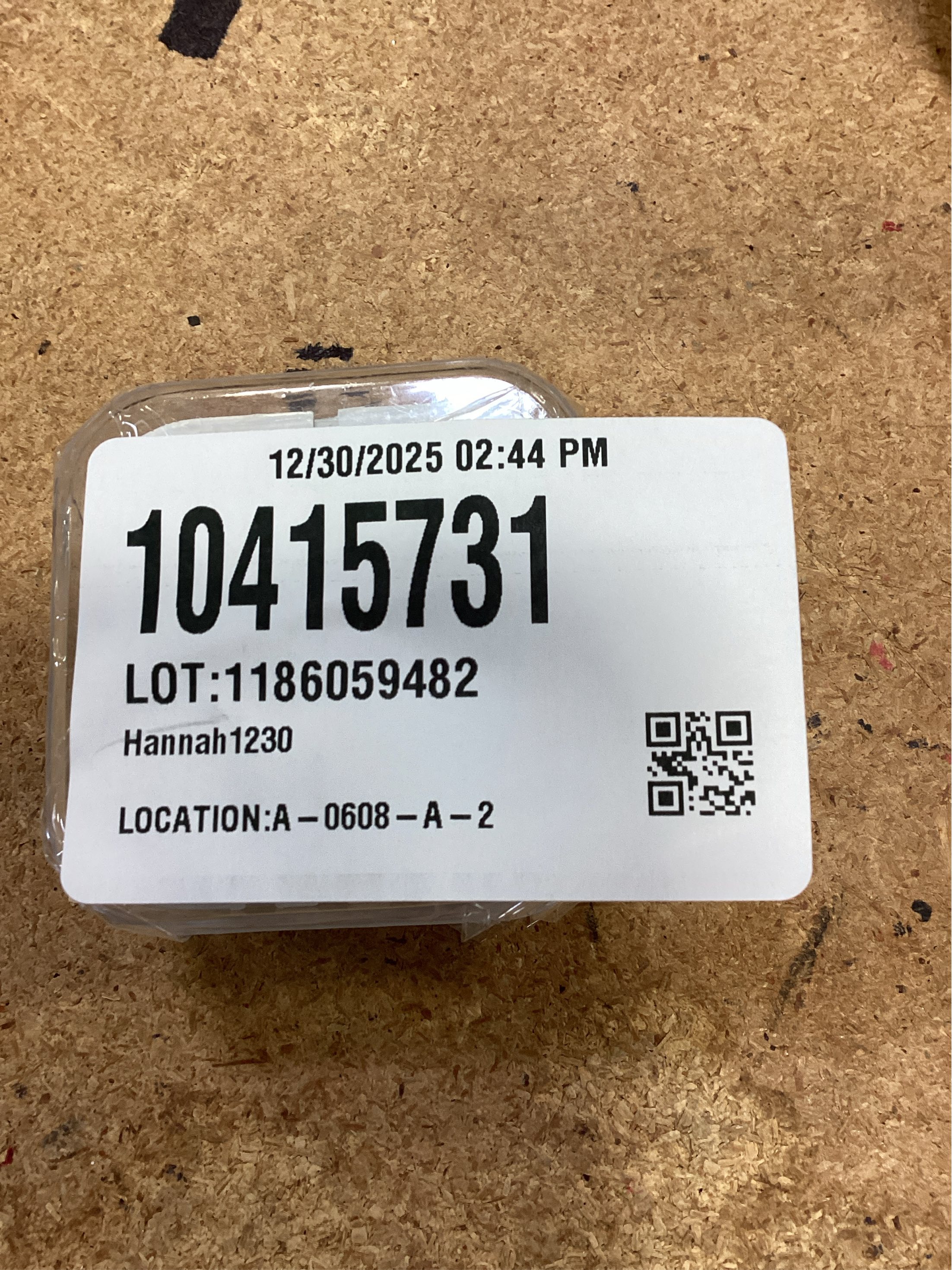 [2 Pack] WEIZY Aux Earbuds/Earphones, Vize 3.5mm Wired Headphones Noise Isolating Earphones Volume Control & Built-in Microphone Compatible with iPhone/Samsung/Android/MP3/MP4