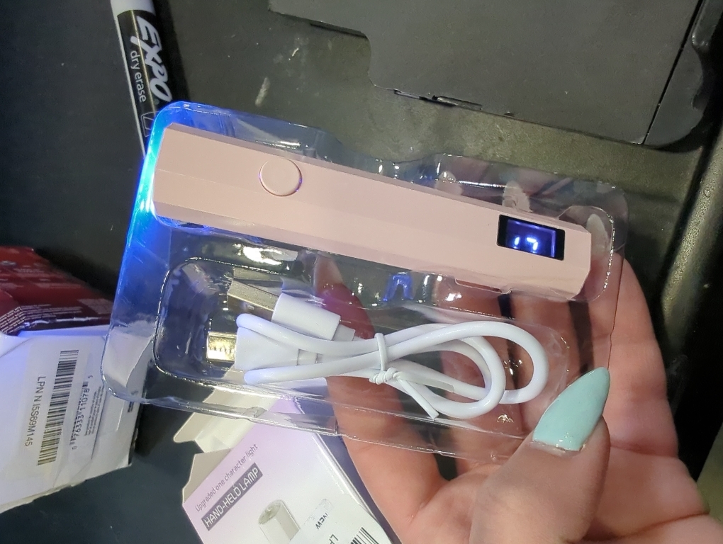 UV Nail Light Handheld UV Light for Nails 3W Portable Led Lamp with 2 Timer Settings 20/60s for Gel Polish Home DIY Salon Women(Pink)