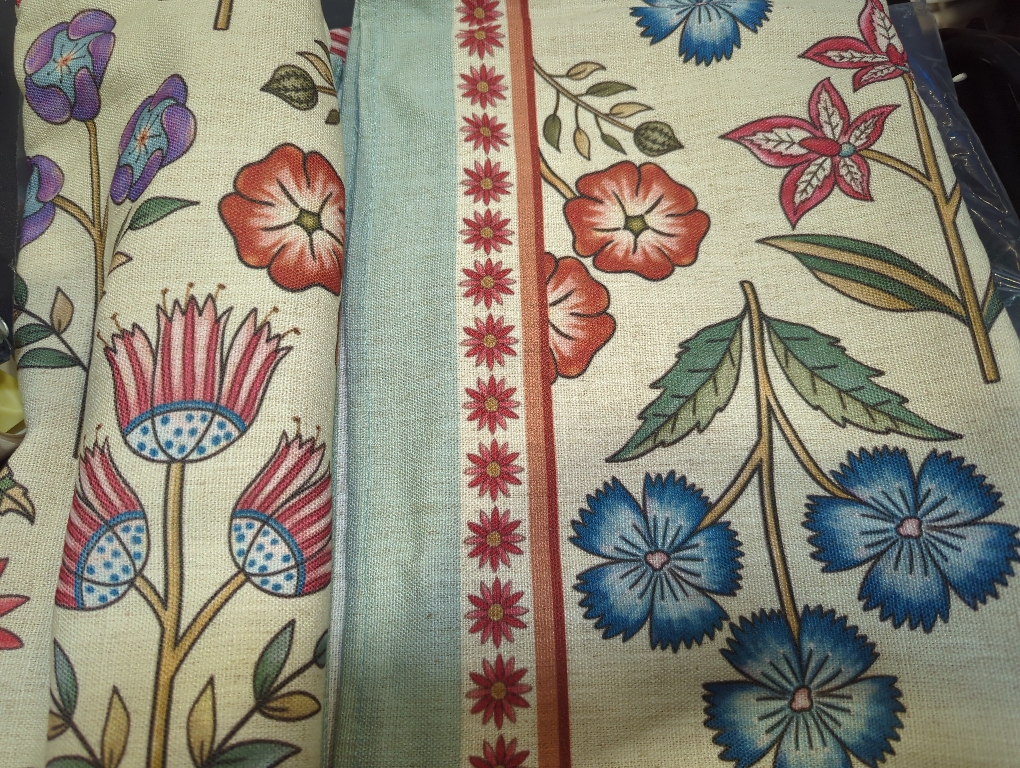 Floral and Tan French Linen Tablecloth for Rectangle Tables,Vintage Multiple Prints Table Cloth,Wrinkle Free Tablecloths,Decor Table Cover for Kitchen,Dining,Tea Party,Home,Christmas