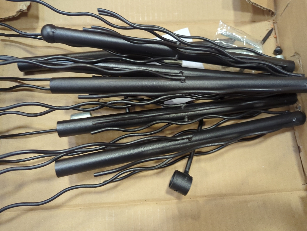 1 Pcs Tall Wine Bottle Tree 30 Wine Bottle Tree Outside 70.8 Inch Christmas Bush Colorful Holder Artificial Black Metal Trees Garden Decorative for Wedding Outdoor Decor