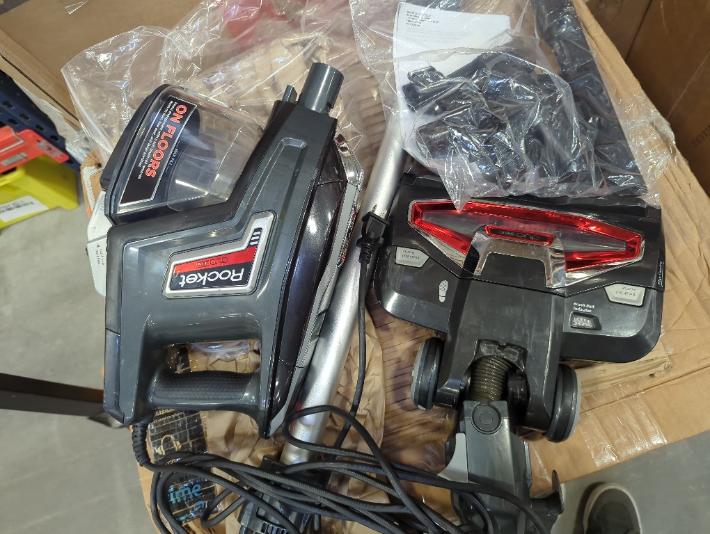 Shark Duo Cleaning Vaccum