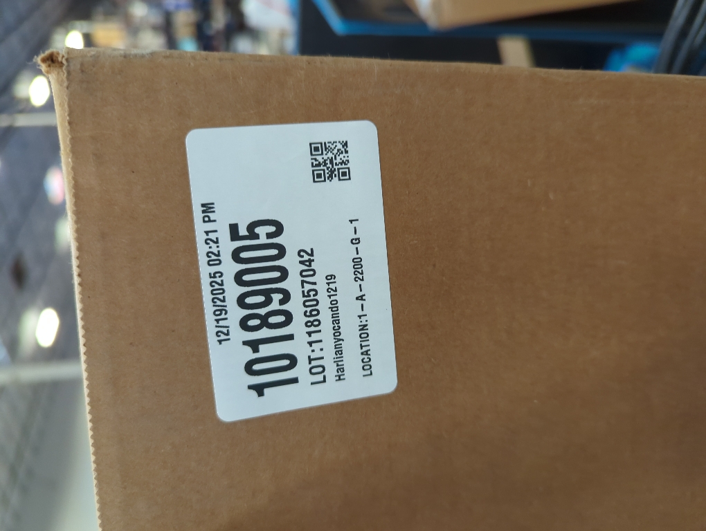 BEESTAR Battery Operated Fan, Rechargeable Floor Fan, Metal Blade Run Up to 30 Hours,15600 mAh Battery Powered Fan for Garage, Backyard, Camping, Travel,Black (Black)