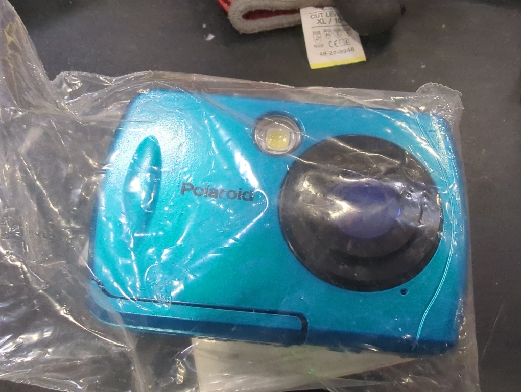 Polaroid IS048 Waterproof Instant Sharing 16 MP Digital Portable Handheld Action Camera, Teal