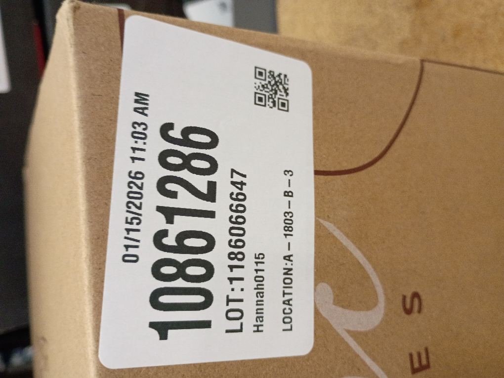 Gusto Nostro Stainless Steel Wine Glass - 18 oz Unbreakable Gold Wine Glasses for Travel, Camping and Pool - Fancy, Unique and Cute Portable Metal Wine Glass for Outdoor Events, Picnics (Set of 2)