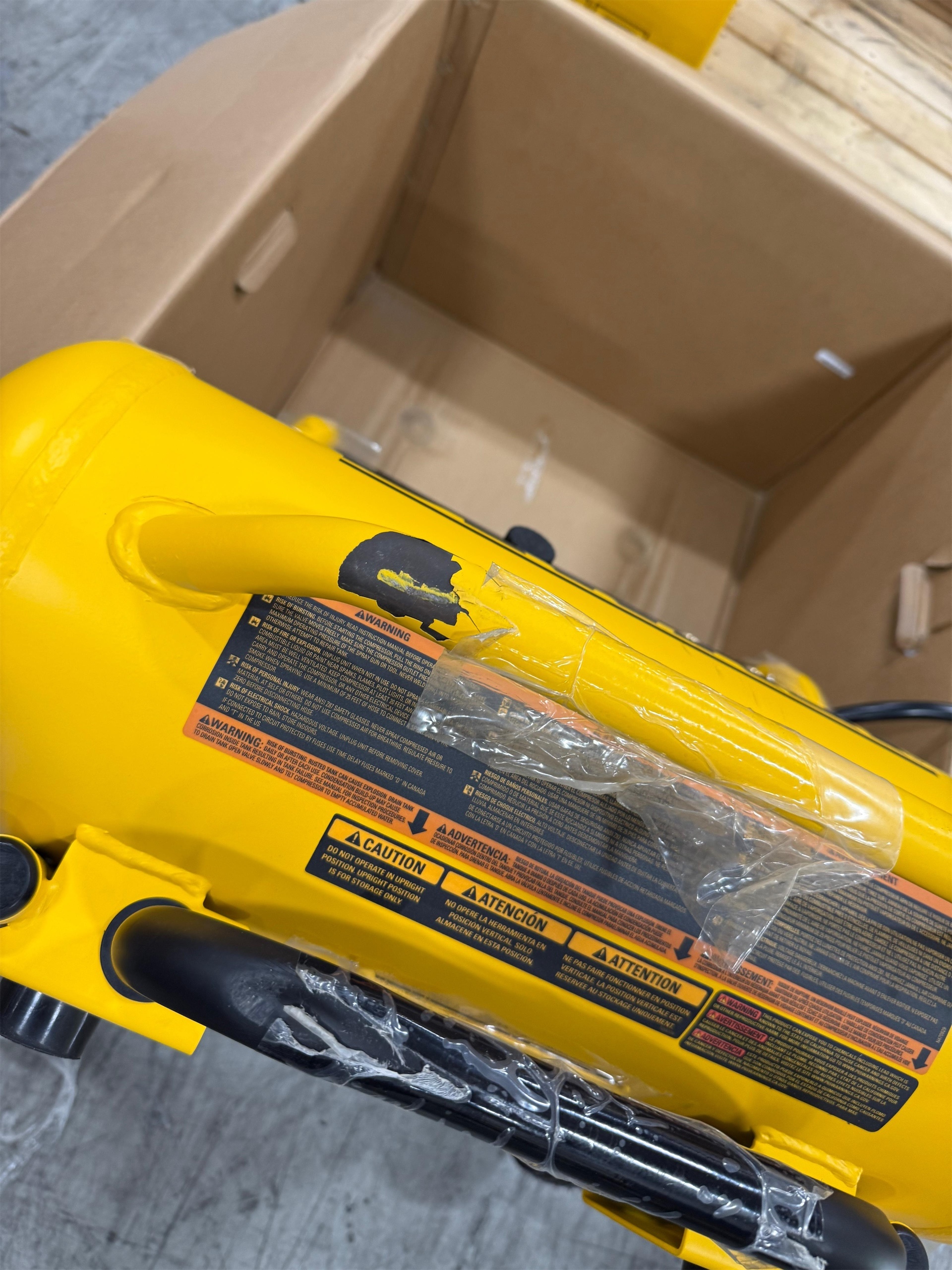 Dewalt 4.5-Gallon Single Stage Portable Electric Horizontal Air Compressor (broken, but works fine - see in the pictures)