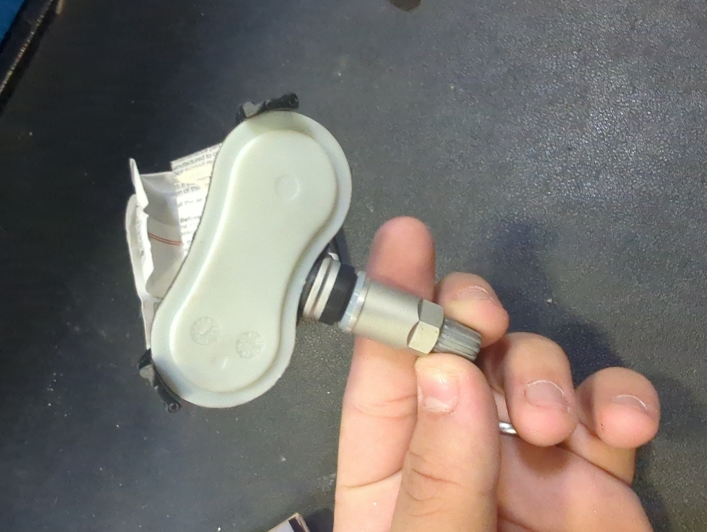Tire Pressure Monitor 52933-2F000