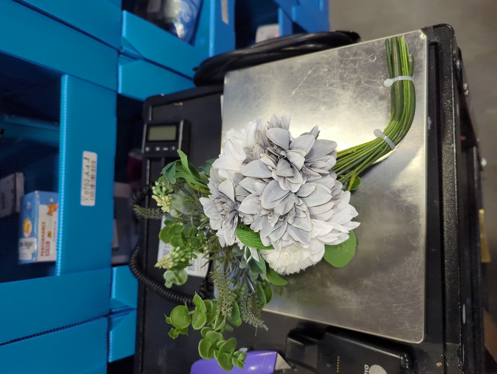 White and Grey Artificial Fake Flowers Bouquet White Grey Silk Flower for Craft Arrangements Wedding Bouquets Faux Flowers for Vase for Kitchen Garden Home Party Table Décor (White Grey)