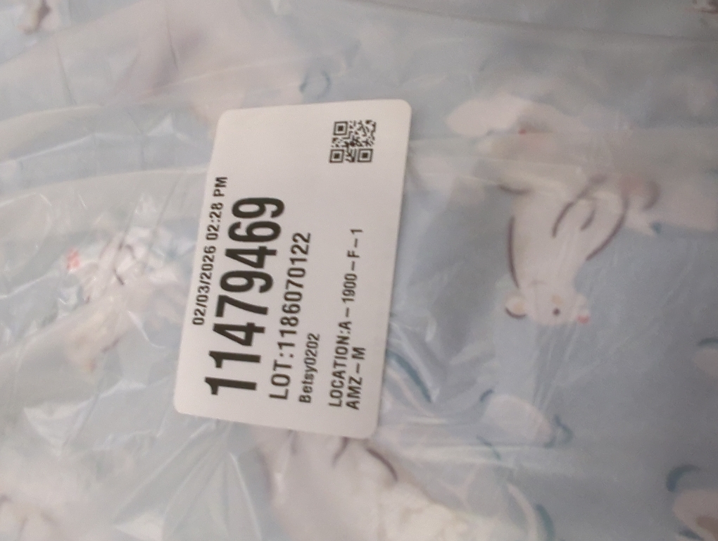 Cute Polar Bears Throw Pillow Covers Pack of 1 Soft Decorative Pillow Cases Cushion Cover for Sofa, Bedroom, Couch, 18x18 Inch