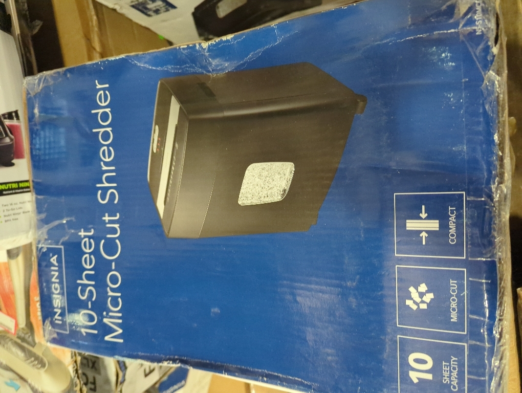 Amazon Basics 12 Sheet (new model) Micro Cut Paper and Credit Card CD Shredder With 6 Gallon Bin, Black