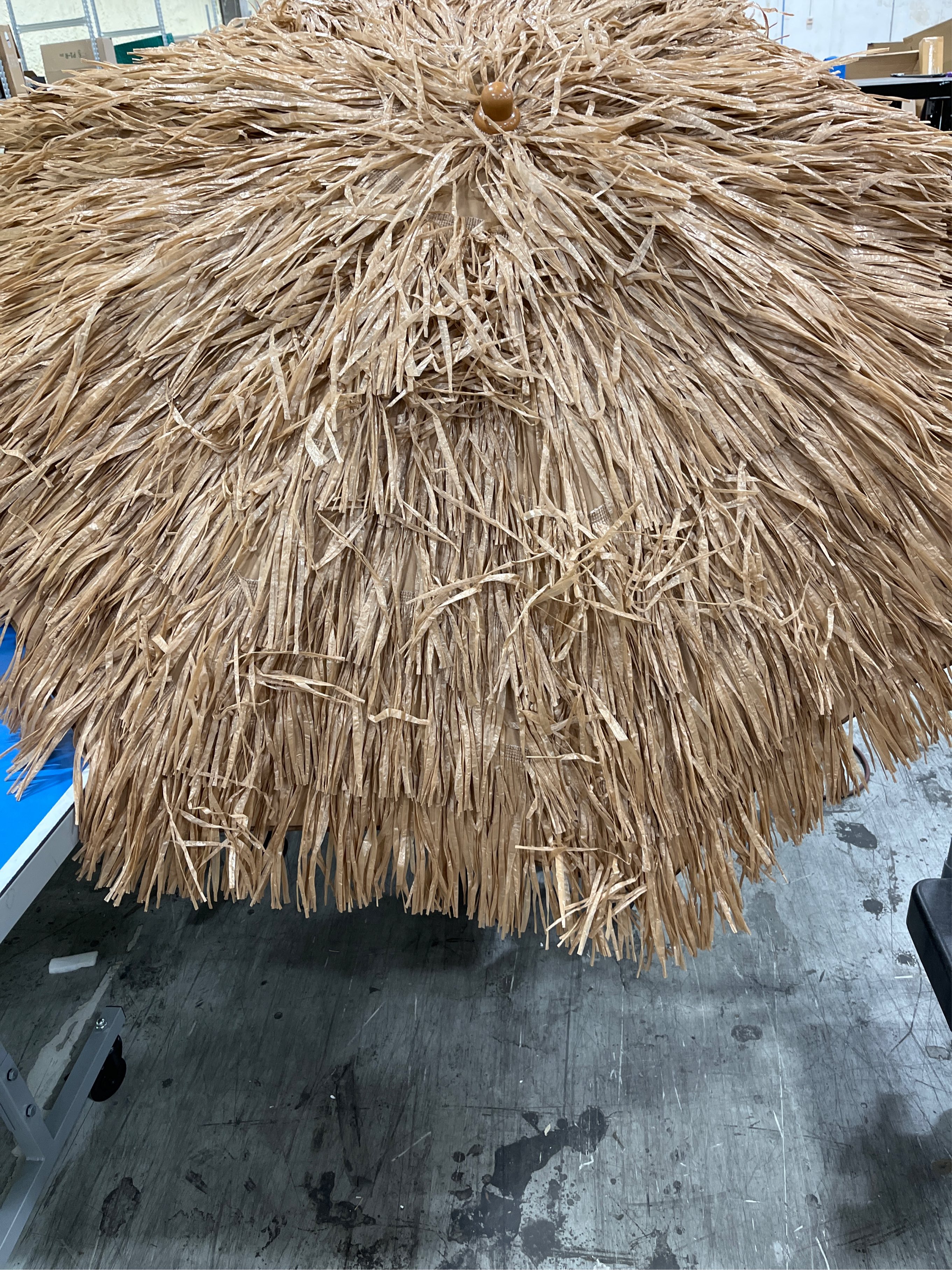 6.5ft Hula Tahtched Tiki Patio Umbrella, Beach Umbrella Hawaiian Style with Hanging Hook and Tilt Design, 8 Ribs with Carry Bag for Outdoor Tiki Bar, Tropical Palapa, Garden, Pool, Natural