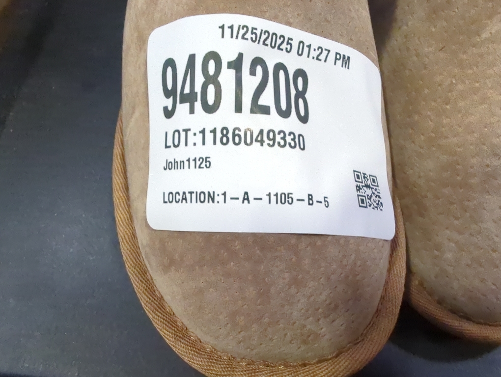 Size 3 Color brown Wrangler boots