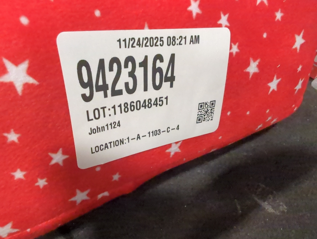 Size XL 13-14 Color red elf on the shelf slippers