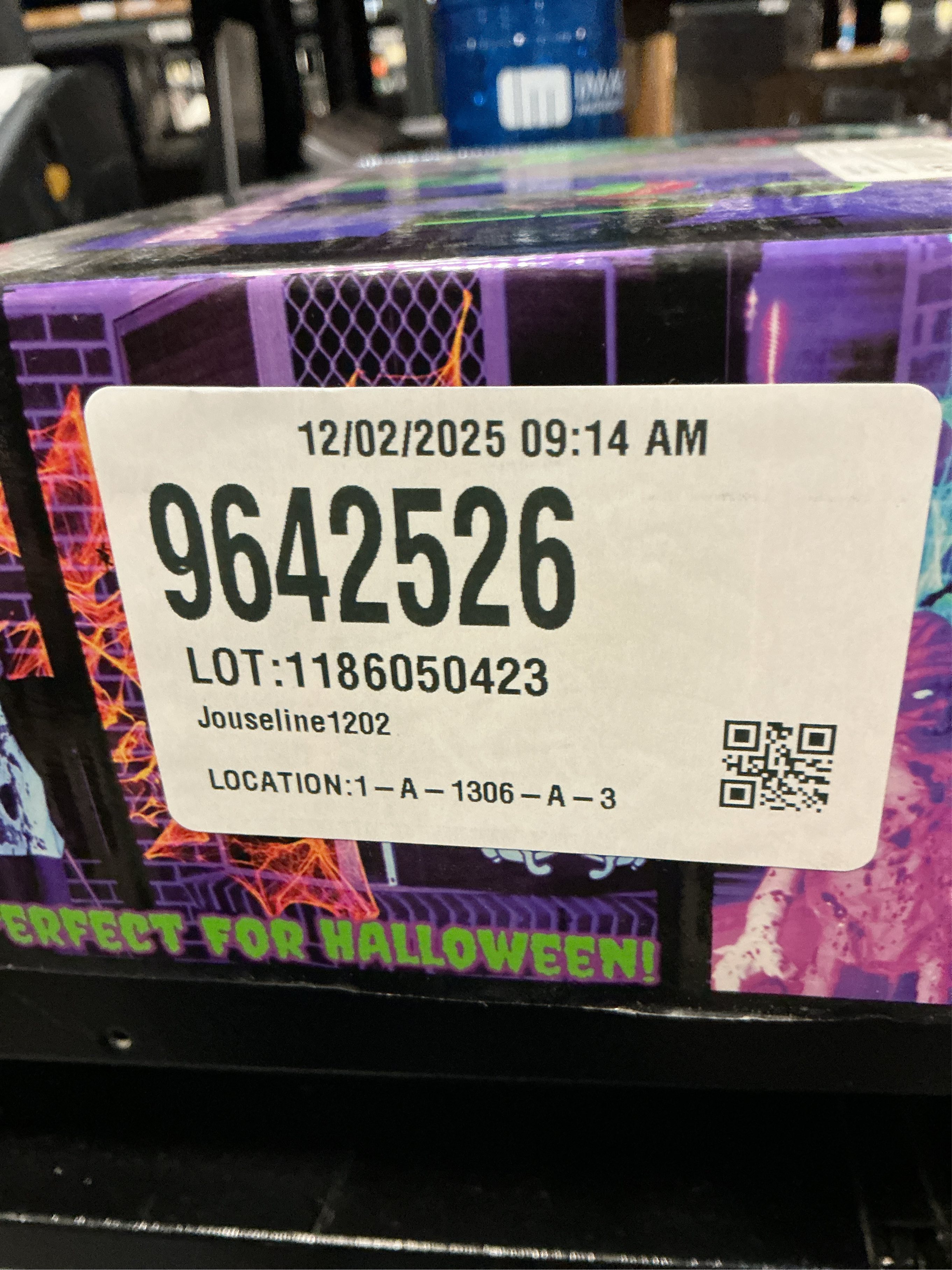 Black Lights for Glow Party! 115W Blacklight LED Strip kit. 4 UV Lights to Surround Your Neon Party. Ultraviolet Lighting for Big Rooms. Easy Set up! Glow in The Dark Party Supplies. Fiesta Luz Negra