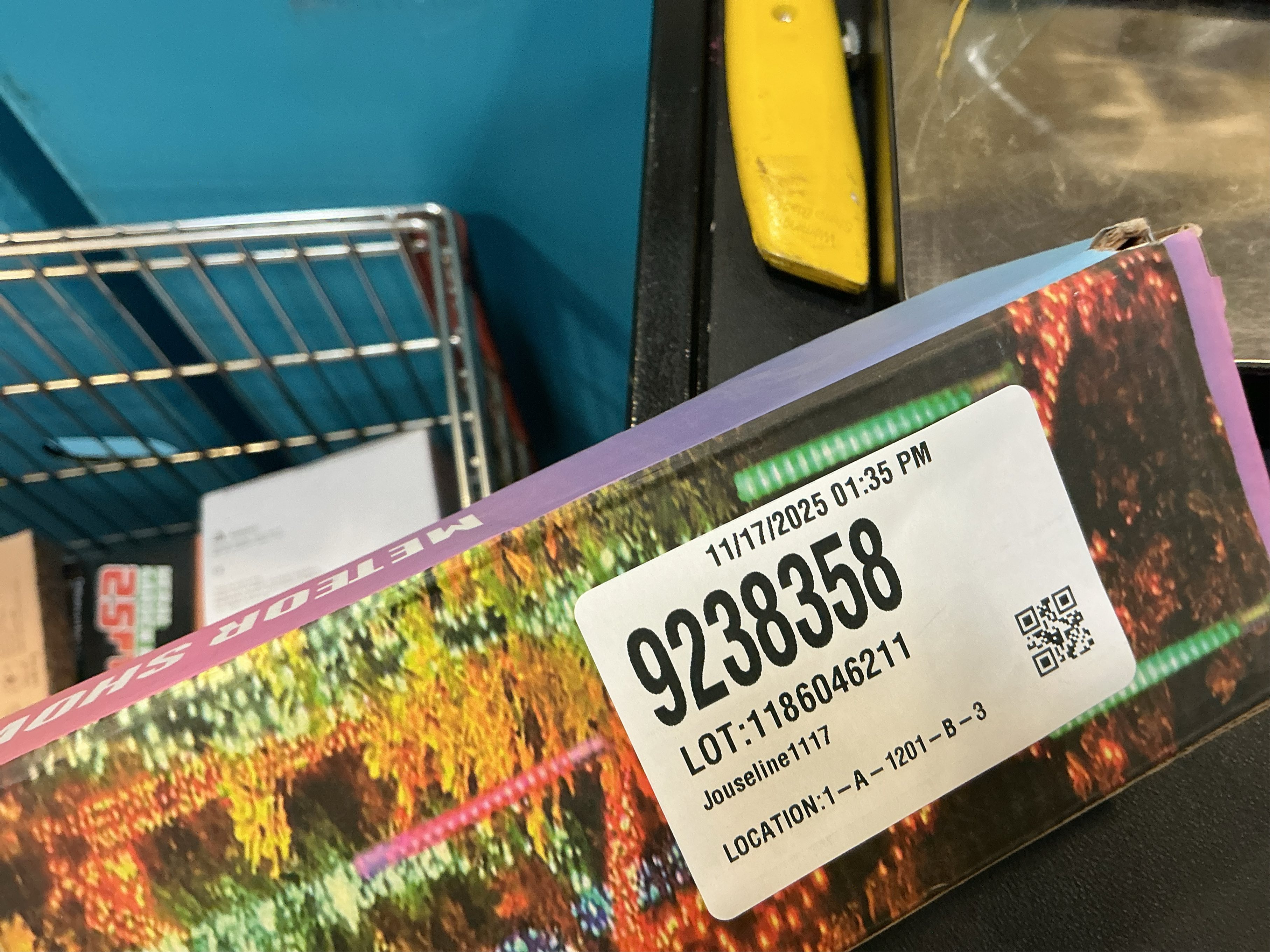 LJLNION Meteor Shower Lights, 12 Inch Outdoor Icicles Christmas Lights, 8 Tubes 288 LED Iciclelights Snow Falling Light, Connectable Raindrop Light, Xmas Wedding Party Tree Holiday Decor, Multicolor