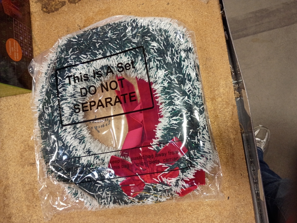 Artificial Christmas Wreath with Bow Xmas Front Door Wreath Green Leaves Wreath Holiday Hanging Garland Xmas Garland for Xmas Festival Holiday Window Party Decor - 30cm, White