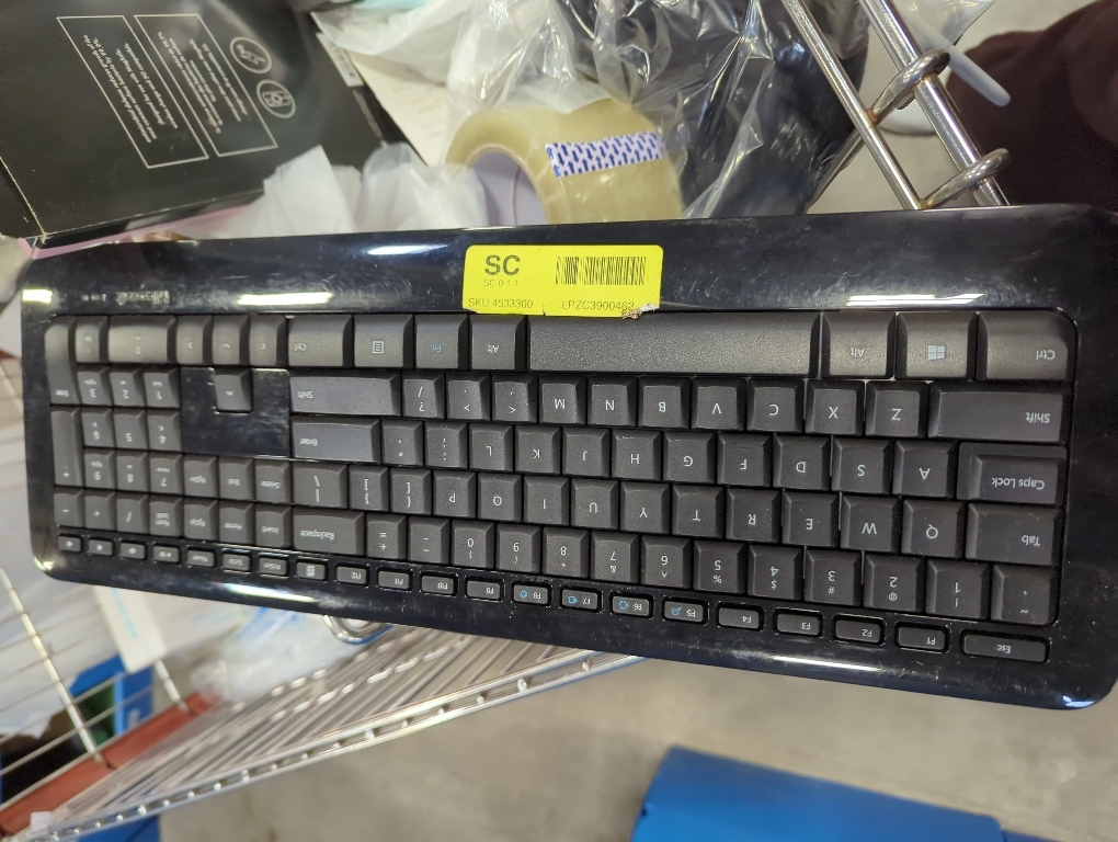 Microsoft Wireless Desktop. Wireless Keyboard and Mouse Combo. Snap-in USB Transciever.